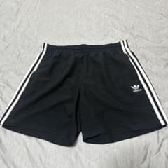adidas Originals ショートパンツ ブラックのサムネイル