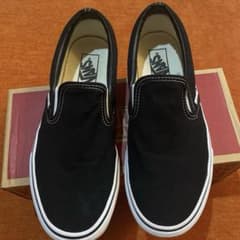 さ*ち様 【箱あり】VANS Classic Slip-On Black 26.のサムネイル