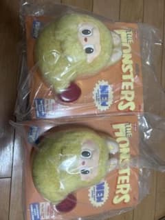 THE MONSTERS Wacky Mart イヤホンケース エビフライ 二つのサムネイル