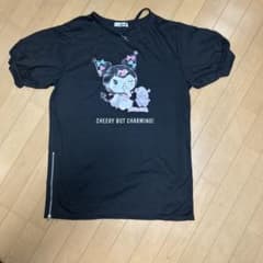 黒いキャラクターTシャツ 半袖のサムネイル