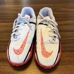 NIKE PHANTOM GT サッカートレーニングシューズ　21.5センチのサムネイル