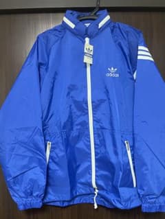 adidas ナイロンジャケット 青 新品タグ付きのサムネイル