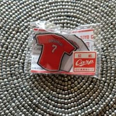 カープ　堂林バッジのサムネイル