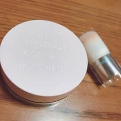 【ONLY MINERALS】コスメキッチン限定薬用美白ファンデーションのサムネイル