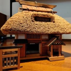 茅葺き古民家  木製ミニチュアリアル模型アンティークのサムネイル