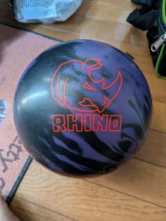Brunswick RHINO ボウリングボール 14P 元箱無 - メルカリ