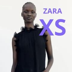 ZARA ザラ フリルディテール　プリーツトップス XSのサムネイル