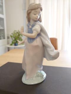 【極美品 絶版】LLADRO リヤドロ No.6036『ヤングプリンセス』 極美品 絶版】LLADRO リヤドロ No.6036『ヤングプリンセス』 - メルカリ