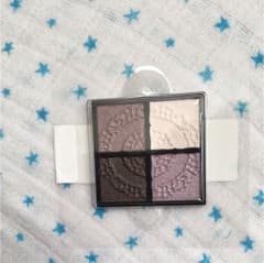 新品未使用❤️ヴィセ  リシェ アイシャドウのサムネイル