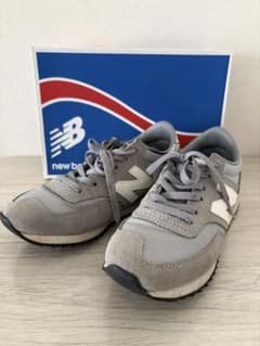 New Balance スニーカー グレーのサムネイル