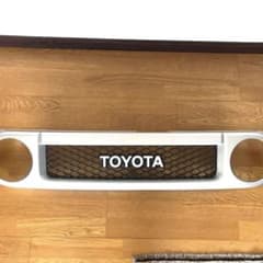 トヨタ　FJ純正フロントグリル TOYOTAロゴ　ツメ割れなし トヨタ FJ純正フロントグリル TOYOTAロゴ ツメ割れなし - メルカリ