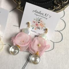 ♡シフォンフラワーピアス ピンクのサムネイル