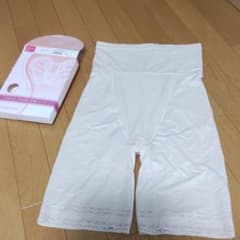 くわばたりえ× 芦屋美整体 骨盤ショーツのサムネイル