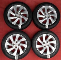 トヨタ純正15インチホイールスタッドレスタイヤ4本セット。 - メルカリ
