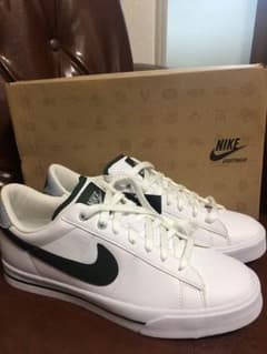 限定値下げ！新品☆NIKEスニーカー☆タグ付きのサムネイル