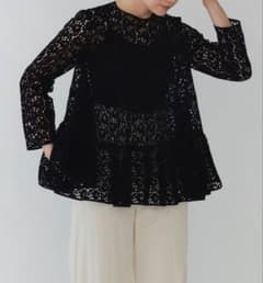 yori フロッキーティアードブラウス 36 ネイビー - メルカリ