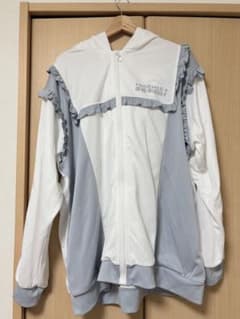 NOEMIE シナモンロール ジャージパーカー 天使界隈 サブカルのサムネイル