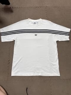 adidas 半袖Tシャツのサムネイル