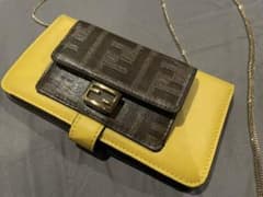 FENDI iPhone Xのケースのサムネイル