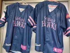 ソフトバンクホークス×サンリオ コラボユニフォーム 2着セット　Sサイズ ソフトバンクホークス×サンリオ コラボユニフォーム 2着セット Sサイズ