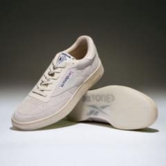 SixTONES Reebokのサムネイル