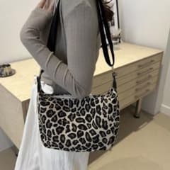 レオパード柄 バッグ ショルダー Y2K ヒョウ柄 ボディバッグ 斜め掛け 韓国