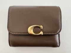 レア！早い者勝ち《coach》二つ折り財布 タビー ウォレット ミニ財布のサムネイル