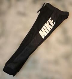 NIKE ジョガーパンツ ブラック 140cm(S)のサムネイル