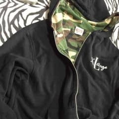 XLARGE パーカー 裏側 迷彩柄のサムネイル