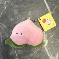 つぶらな瞳の八百屋 マスコット 桃のサムネイル