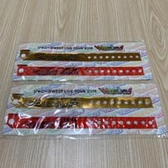 ジャニーズWEST ウエスティパス 福岡 赤のサムネイル