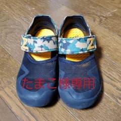 New Balance　サンダルのサムネイル