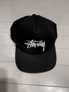 Stussy 黒 キャップのサムネイル