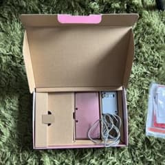 ニンテンドー3DS ポケモンバンクピンク 本体 充電器、説明書、箱付きのサムネイル