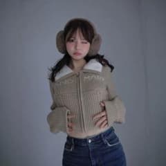 andmary Mary logo zip tops beige - メルカリ