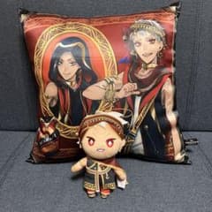 ツイステッドワンダーランド　クッション　ぬいぐるみ