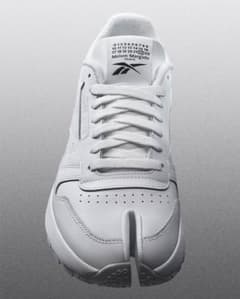 Maison Margiela x Reebok マルジェラ タビ スニーカーのサムネイル