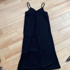 ワンピース　GU ブラックのサムネイル
