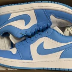 NIKE Jordan1 low uncのサムネイル