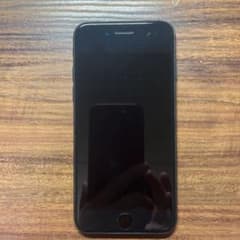 iPhone 7 Black 32 GB SIMフリーのサムネイル