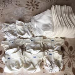大幅値下げ☆美品‼️ エンゼル布オムツセット　新生児〜６ヶ月のサムネイル
