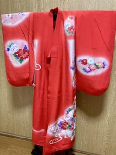 赤地三歳祝い着・菊 牡丹に流水文様　襦袢付きのサムネイル
