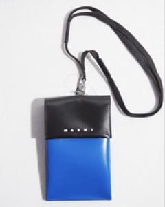 けいちゃん新品未使用 箱・保存袋付 MARNI マルニ スマホショルダー けいちゃん様専用新品未使用 箱・保存袋付 MARNI マルニ スマホ