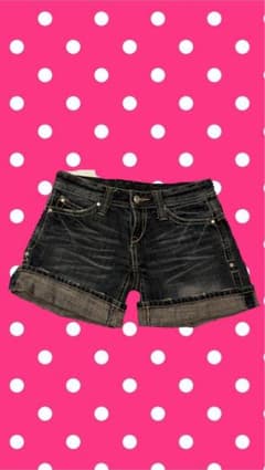 デニムショートパンツ 刺繍入りのサムネイル