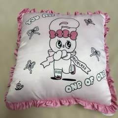 エスターバニー フリルクッション