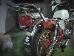 gsx 250 e l t リアフェンダーのサムネイル