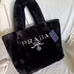 PRADAブラックノベルティトートバッグ - メルカリ