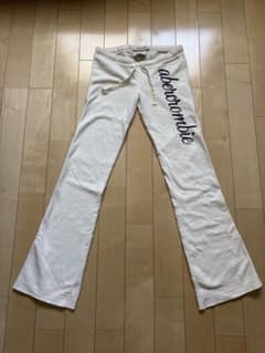 ガールズ用Abercrombieスェットパンツ　フレアシルエットのサムネイル