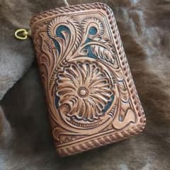 Ａさん専用ハーマンオークレザーのカービングミドルウォレットのサムネイル