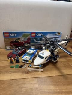 LEGO City ポリスヘリコプターとポリスカー 60138のサムネイル